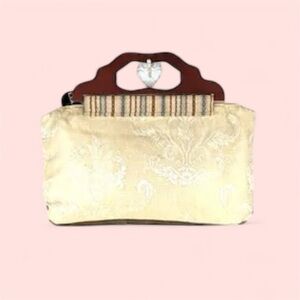 Vintage Lulu ivory tapestry damask floral wood handle hand bag purse Clutch